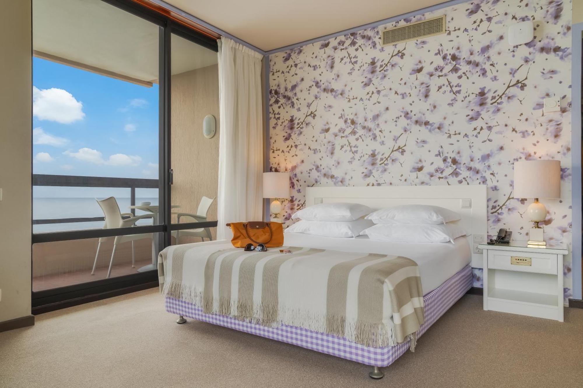 Double Room Sea View,1572641669:JPEG